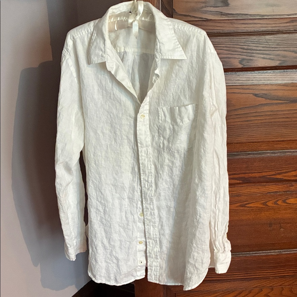 Vintage Gap Men's White Linen Button-Up Shirt